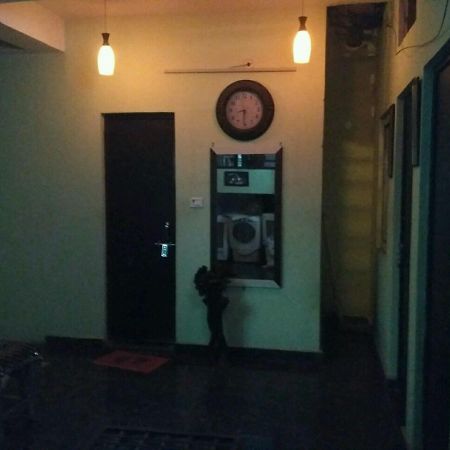 Metro House Hotel New Delhi Exterior foto
