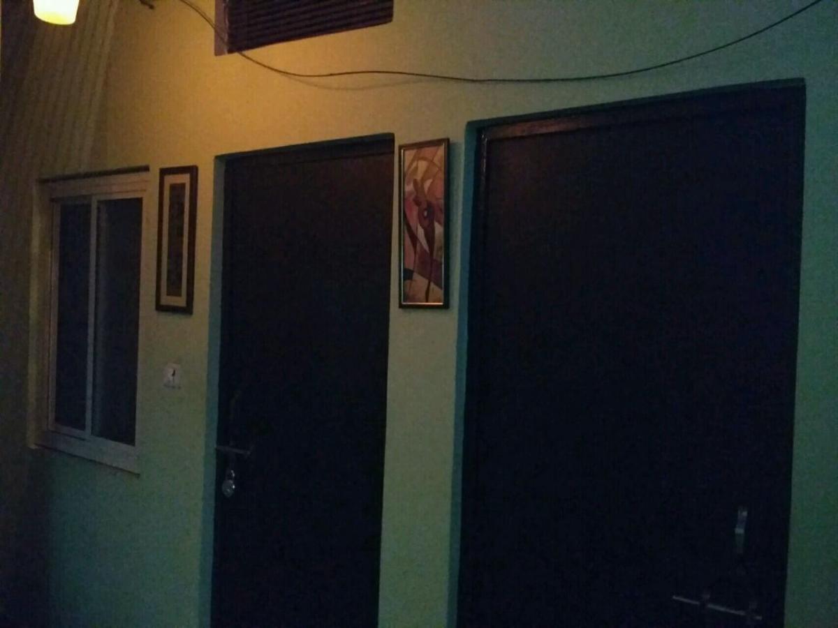 Metro House Hotel New Delhi Exterior foto